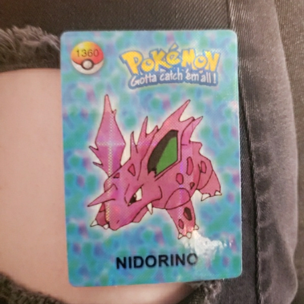 2000 Pokemon Holo Nidorino/Mew Gotta Catch Em All Vending Machine Card